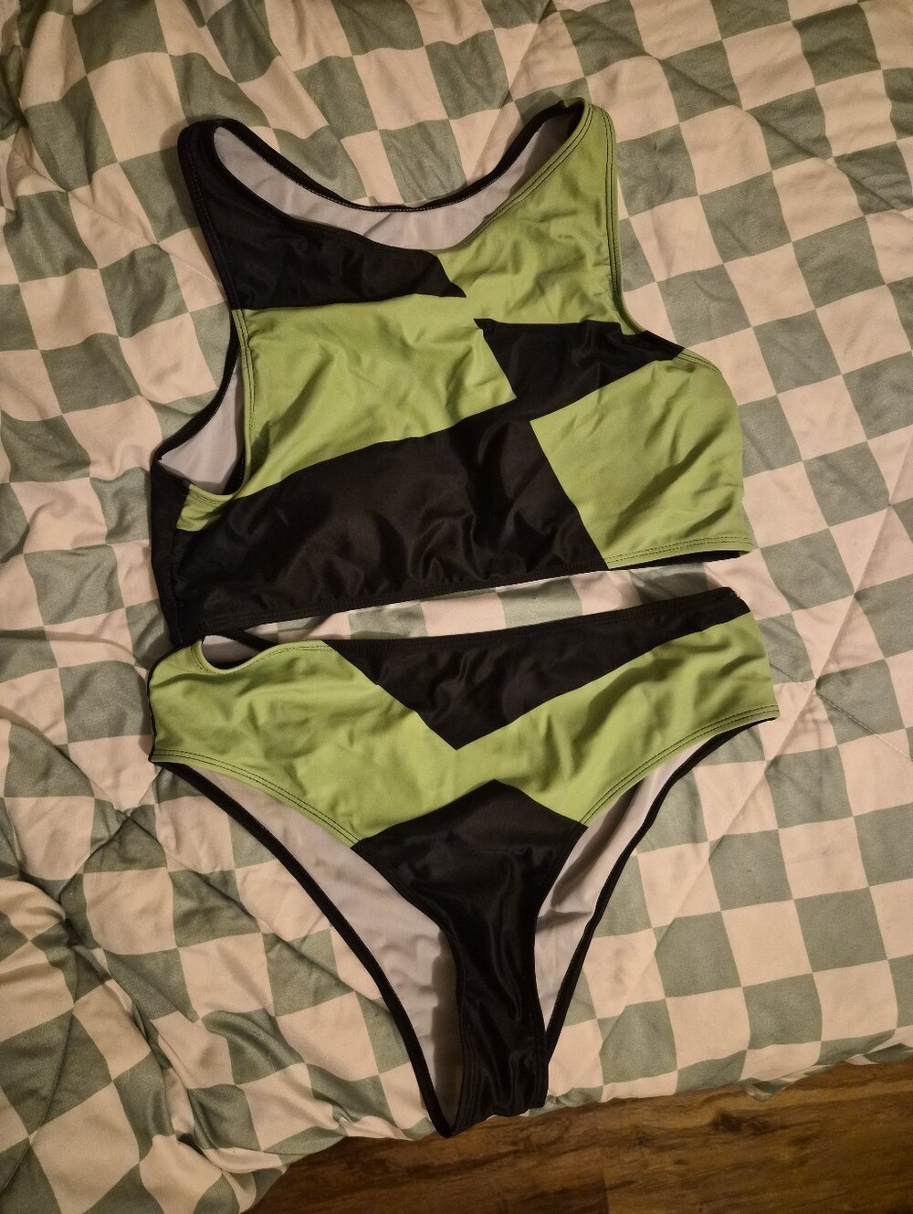 Two Piece High Neck Green And Black Swimsuit XL